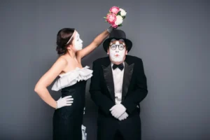 Couple-Halloween-Costumes-768×513